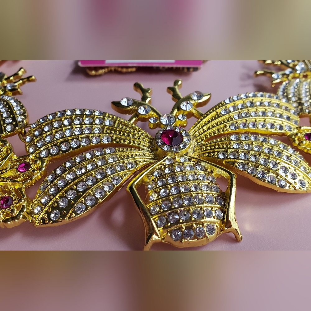 Sassy Jones ‘Hollidazzle’ Necklace&Earring Set Gold Crystal/Magenta Kibibi